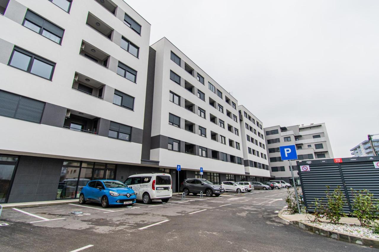 Flexible Selfcheckins 38 - Zagreb - Garage - Loggia - New - Luxury - Lägenhet Exteriör bild
